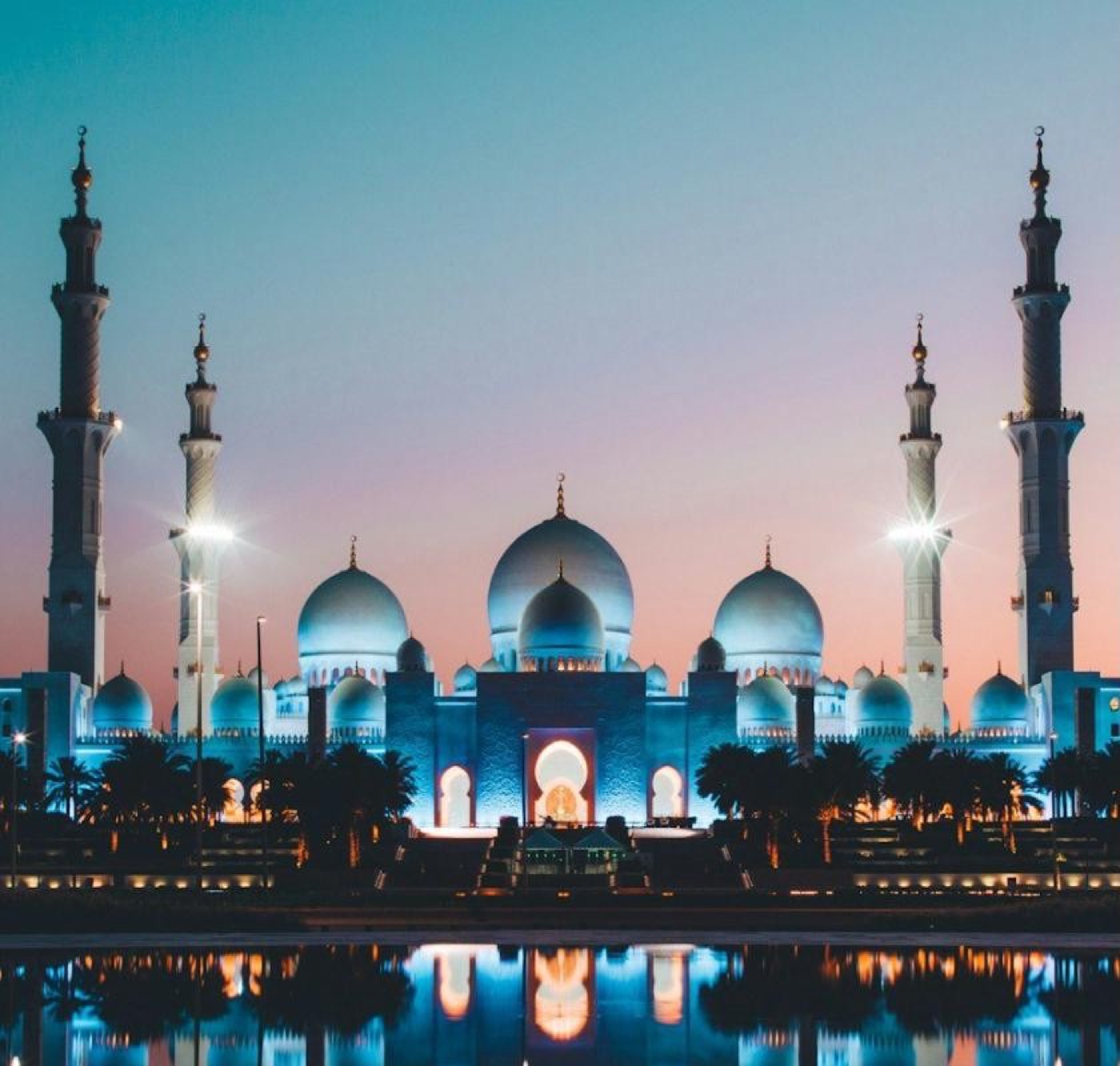 Sheikh Zayed Grand Mosque: Ramadan at the Grand Mosque, from the preparations to the last prayer.